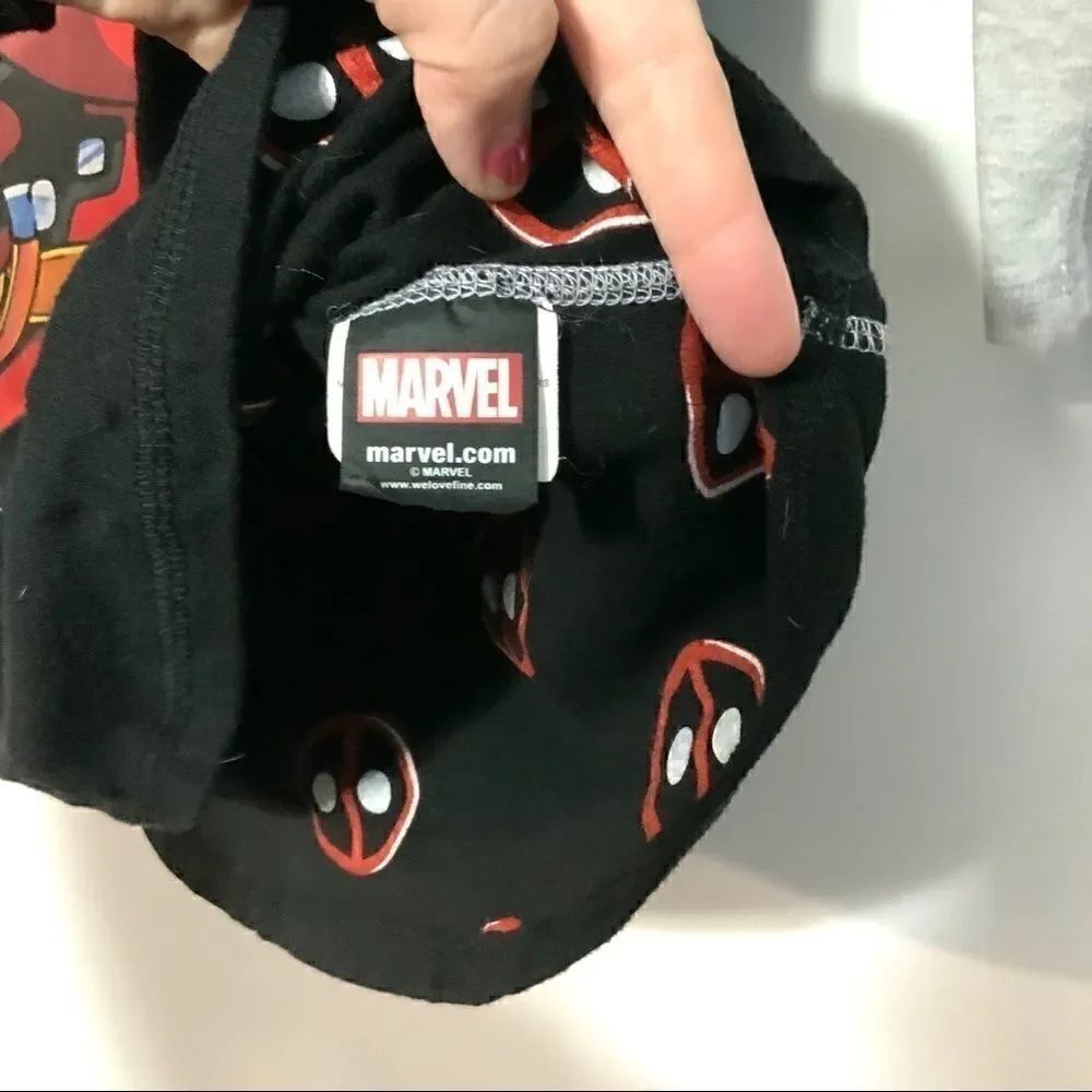 Marvel Dead Pool reversible baseball tee medium - Picture 3 of 5